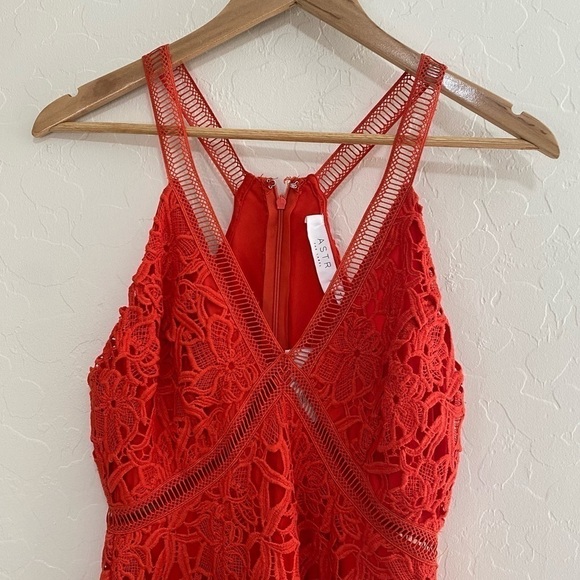 ASTR the Label lattice inset lace romantic cocktail mini red orange dress Size M - Picture 6 of 10